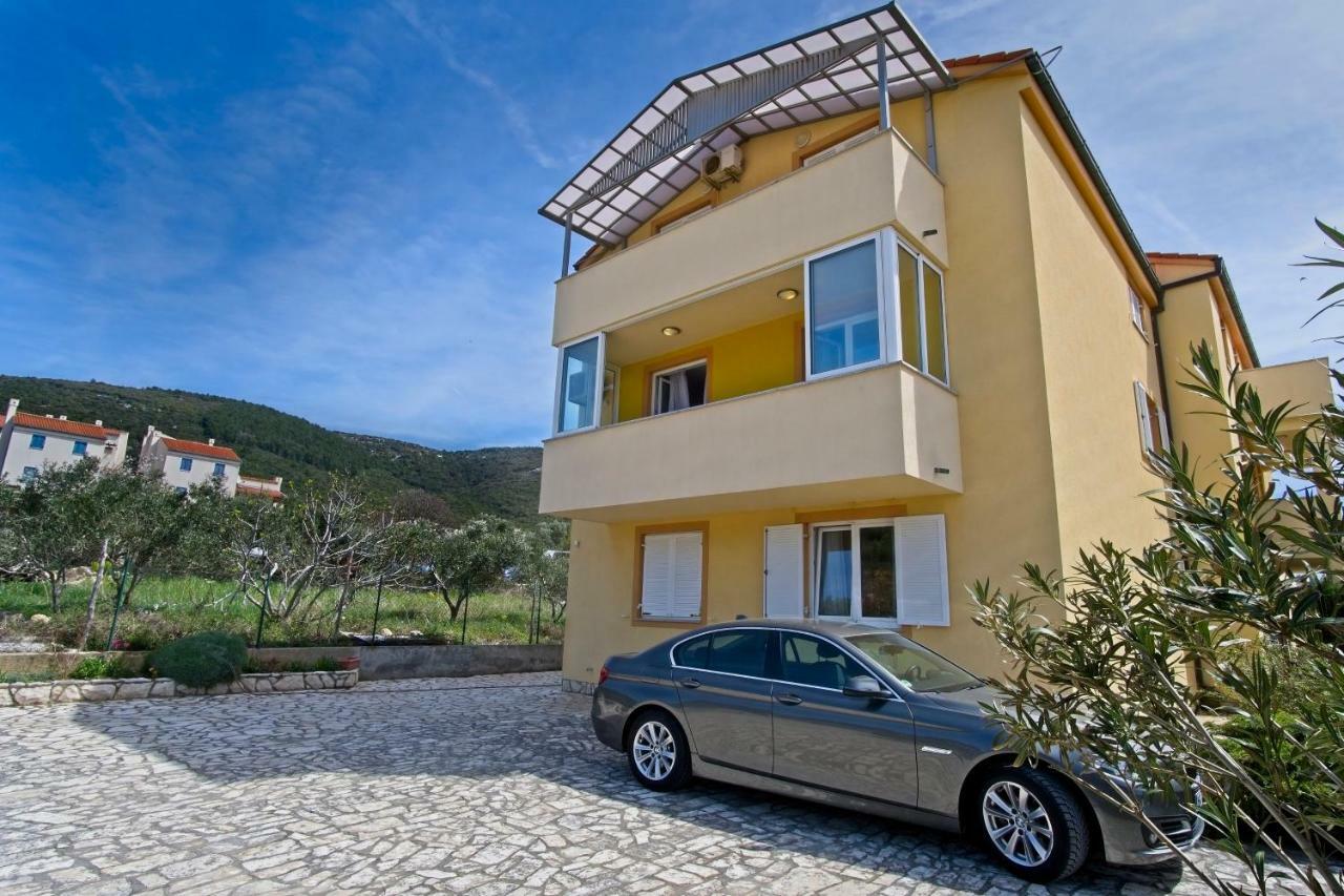 Apartment Chiara Martinscica Exterior foto